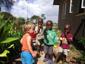 Elly playing with his neighbours