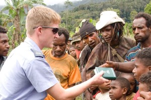 People purchasing Bibles in PNG.