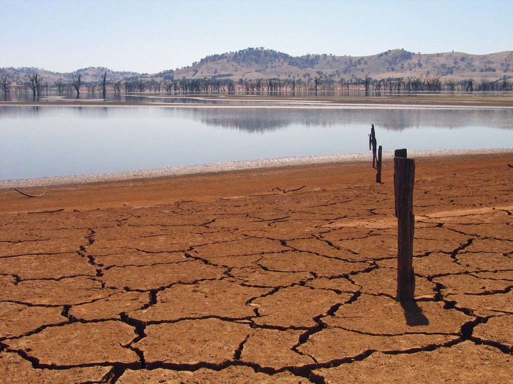 Lake Hume at 4 per cent capacity, Victoria. Credit: Tim J Keegan | Flickr, CC License