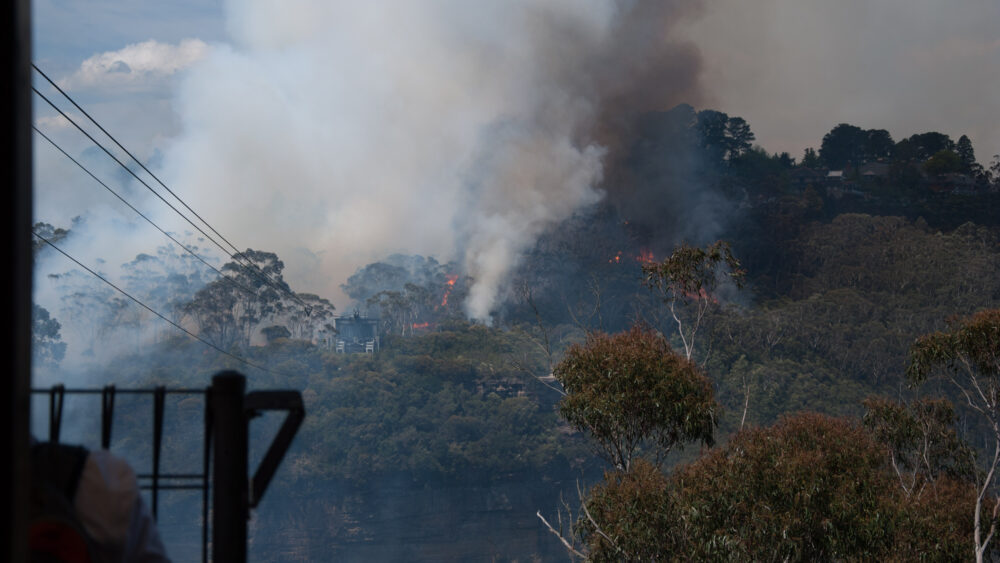 Fires engulf the Blue Mountains