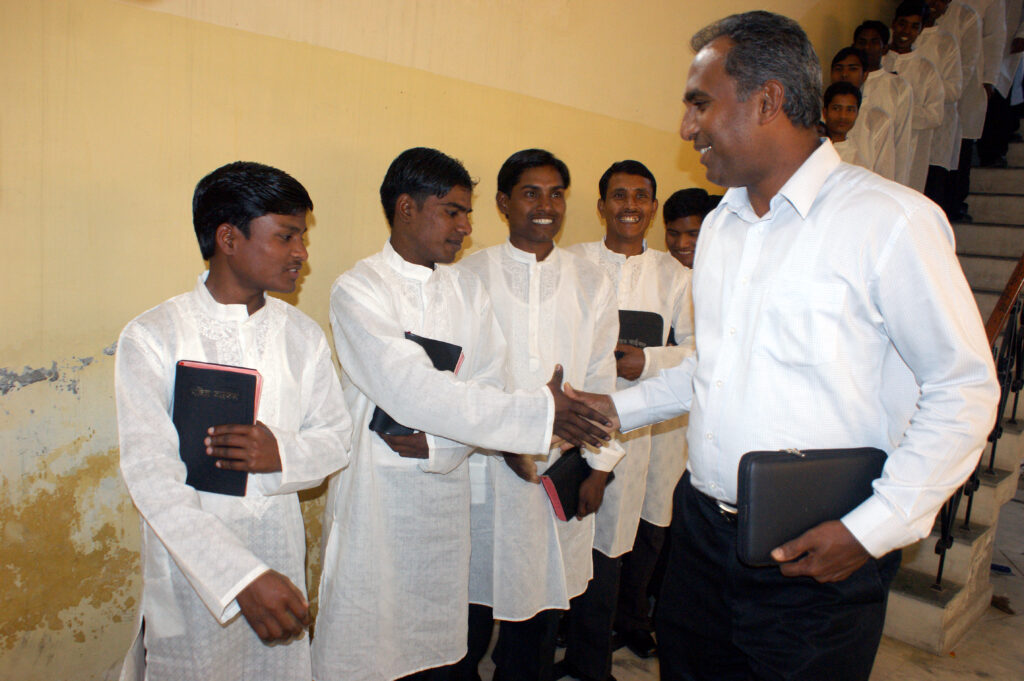 Jossy congratulates graduating pastors