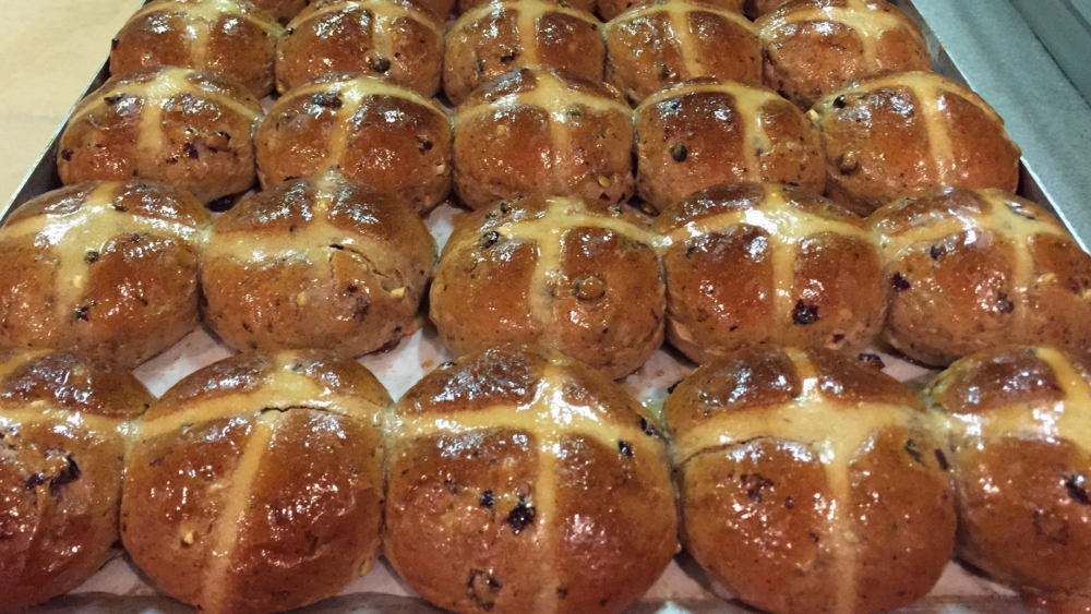 hot cross buns