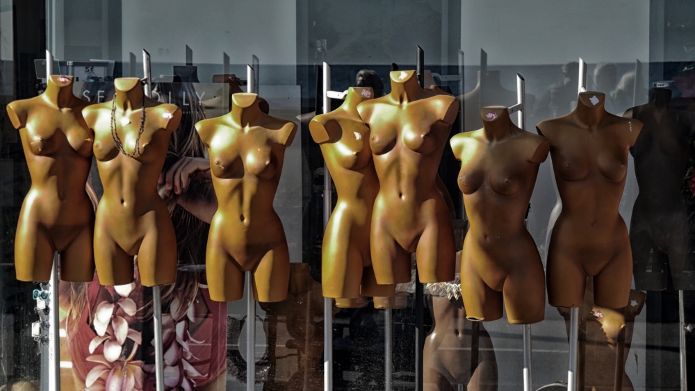 Mannequins torsos. Image by Pierre BEST/ Unsplash.