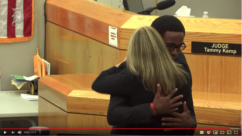 Bertrum Jean tells Amber Guyger that he forgives her, doesn't want her to go to jail, and urges her to turn to Christ.
