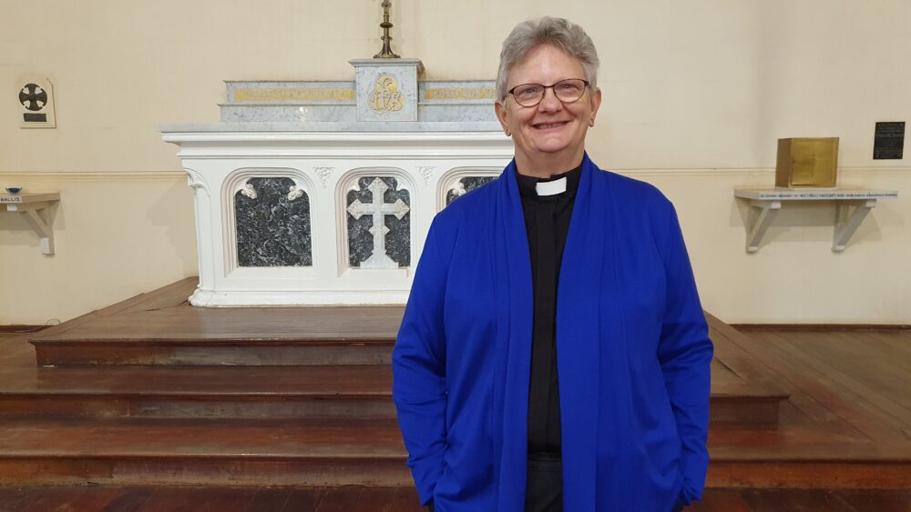 Rev Dr Elizabeth Smith (AM)