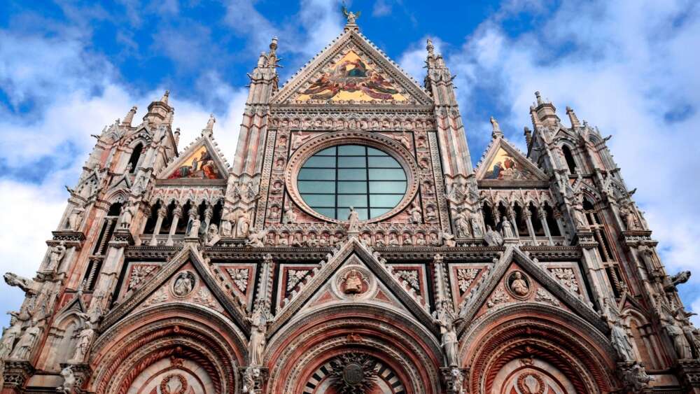 Image: Duomo and Cathedral of Santa Maria Assunta. Siena - Italy by Ágatha Depiné / Unsplash