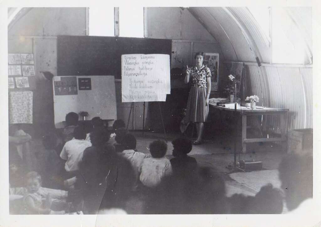 Dawn teaching at Cundeelee