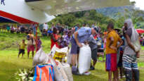 Richie Axon and PNG locals